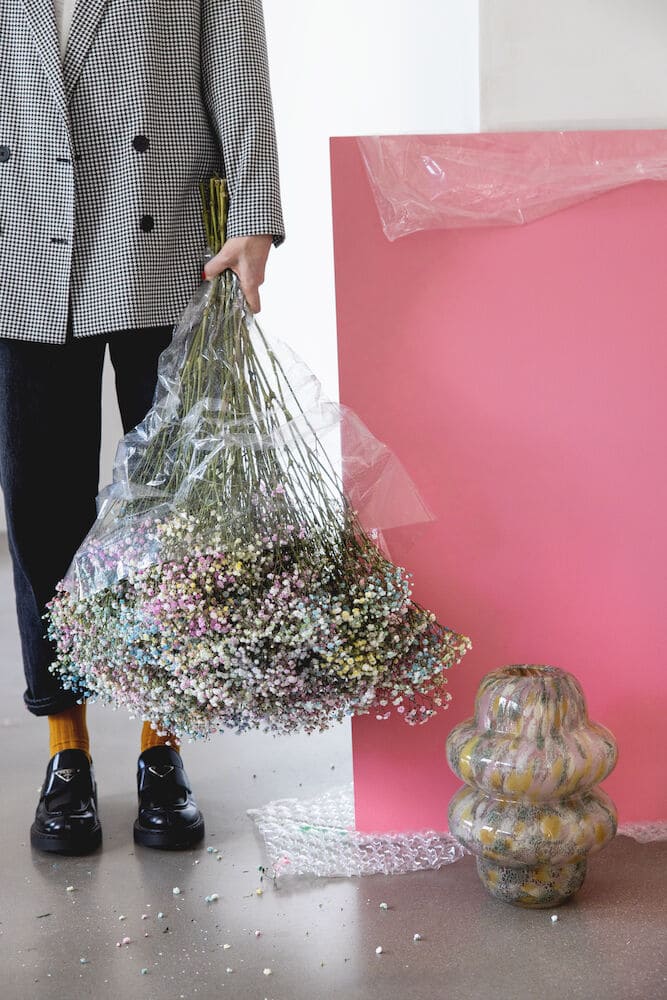 Vase design ondulé sculptural