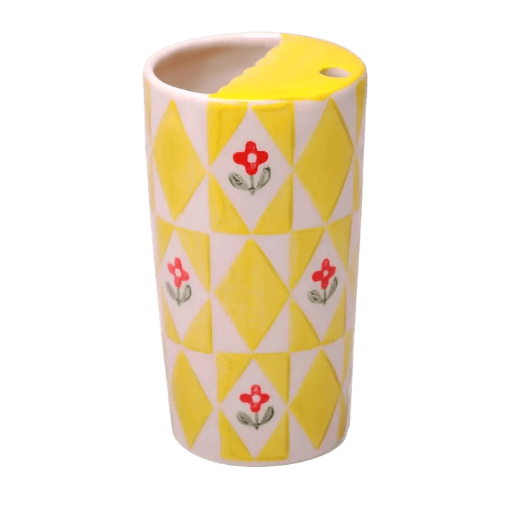 Tasse à café portable florale jaune peinte à la main