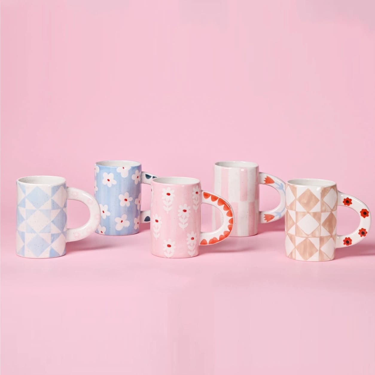 Mug floral rayures roses peint à la main en grès