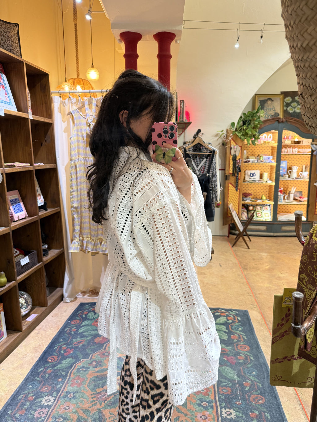 Blouse femme en coton brodé - Manches évasées & lien à nouer