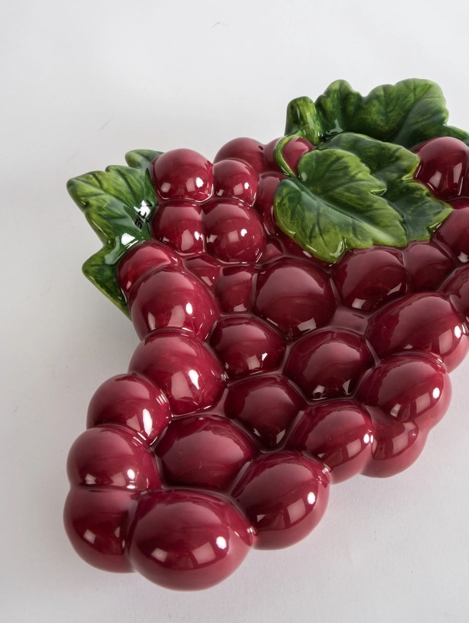 Assiette décorative style barbotine grappe de raisin